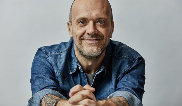 Max Pezzali arriva un nuovo singolo “Qualcosa di nuovo”