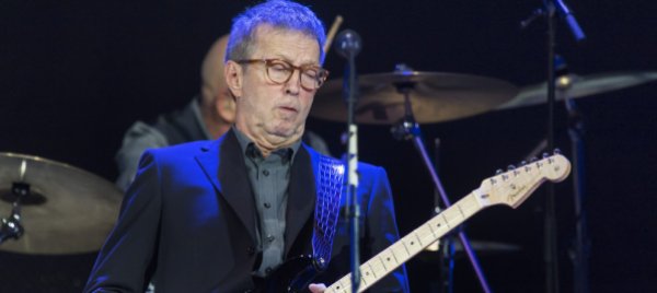 Eric Clapton ha il Covid: niente concerti a Zurigo e Milano