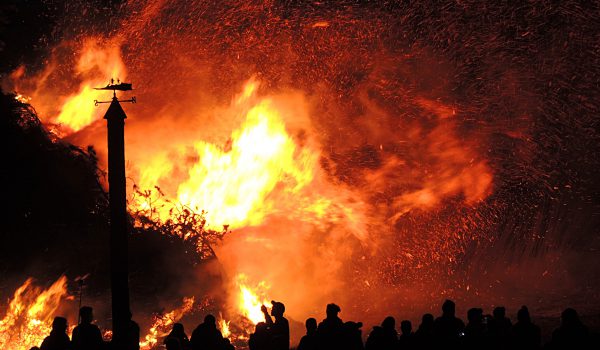 Palermo in fiamme: brucia Bellolampo