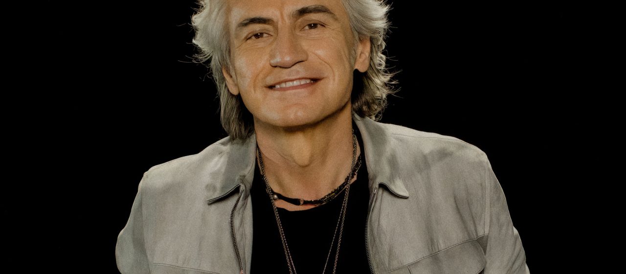 “DEDICATO A NOI”  è il titolo del nuovo album di LUCIANO LIGABUE