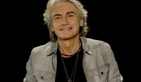 “DEDICATO A NOI”  è il titolo del nuovo album di LUCIANO LIGABUE