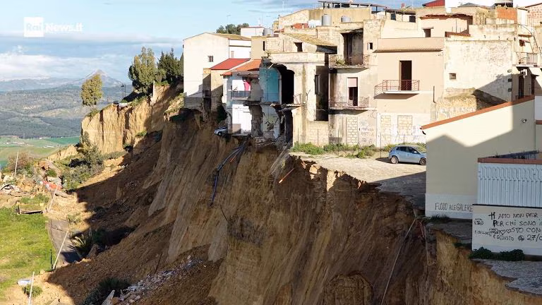 Frana Niscemi: aggiornamenti, cause e cosa accadrà nei prossimi giorni