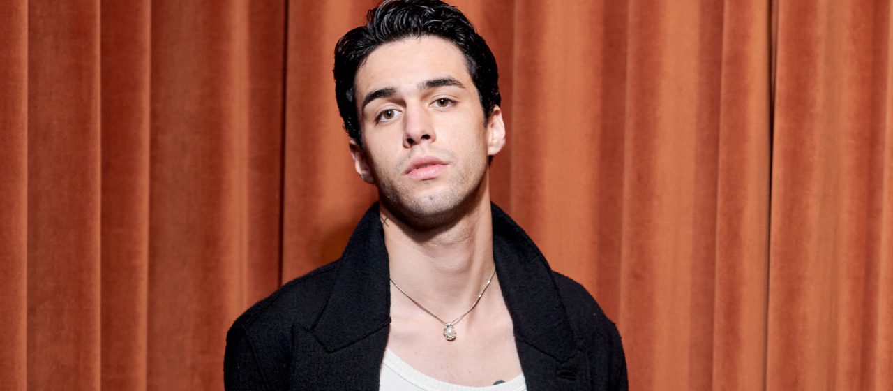 Stephen Sanchez torna con “Sweet Love”: un omaggio romantico alle sue radici