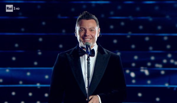 Sanremo 2026, spunta il nome di Tiziano Ferro: l’indiscrezione che infiamma il Festival