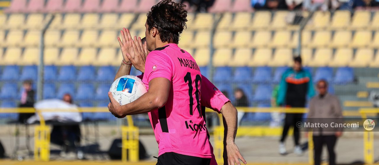 Colpo grosso Athletic Palermo: 2-1 al Sambiase, decide Maurino al 91
