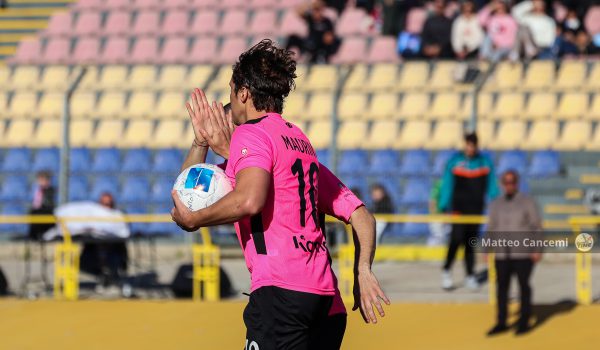 Colpo grosso Athletic Palermo: 2-1 al Sambiase, decide Maurino al 91
