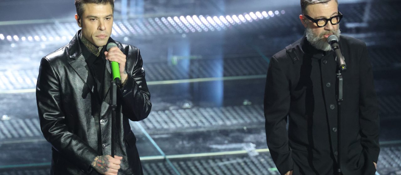 Sanremo 2026: Fedez e Masini dominano la seconda serata. Avanzano le Nuove Proposte.