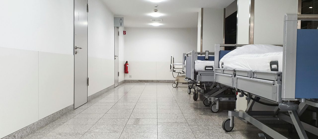 arrestati tre dipendenti del cervello, corruzione in obitorio