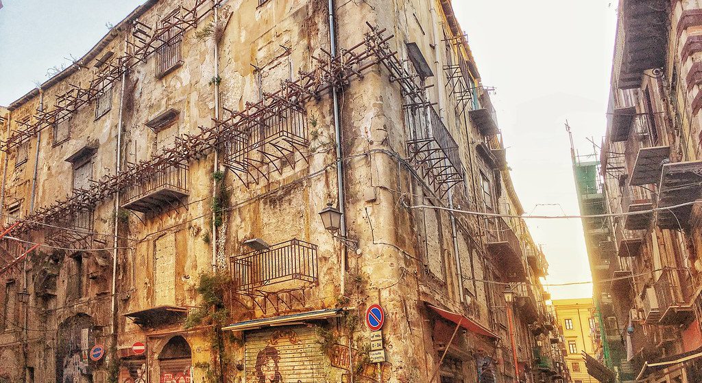 18enne arrestato: in giro con coltello e crack per via dante