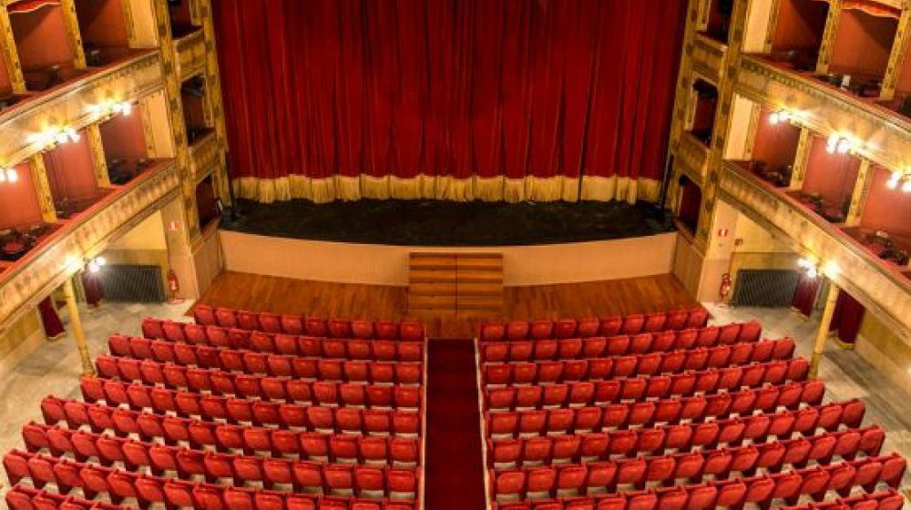 “Circo Zarathustra” al Teatro Biondo di Palermo: la filosofia si fa spettacolo