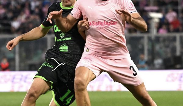 Palermo, vittoria amara: 2-0 al Catanzaro ma in finale vanno i calabresi