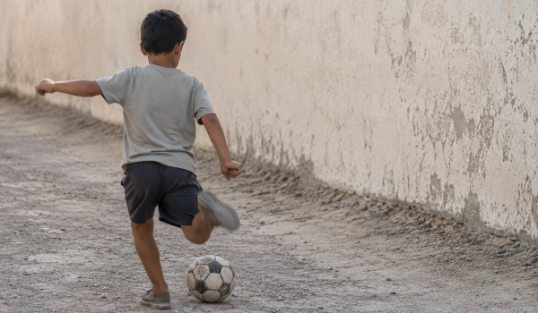Sicilia, oltre 24mila minori nelle aree più fragili delle città: lo studio di Save The Children