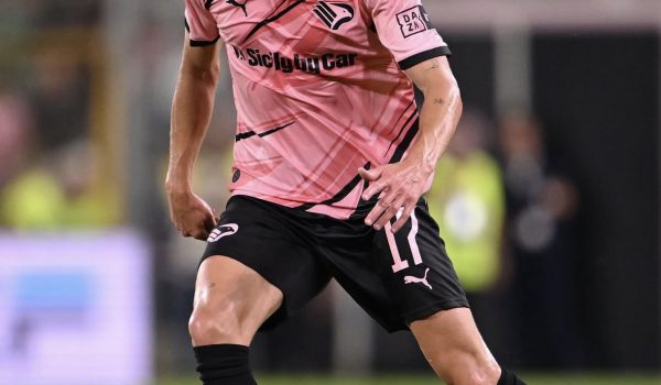 Palermo, buona la prima: Lecce battuto 2-0 e sedicesimi conquistati